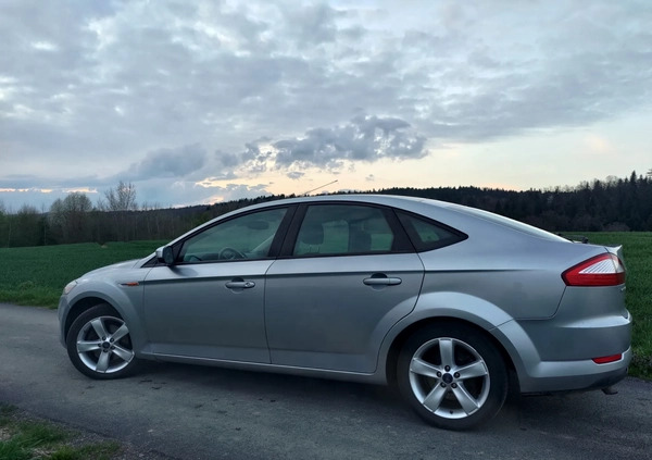 Ford Mondeo cena 21900 przebieg: 262000, rok produkcji 2007 z Czyżew małe 326